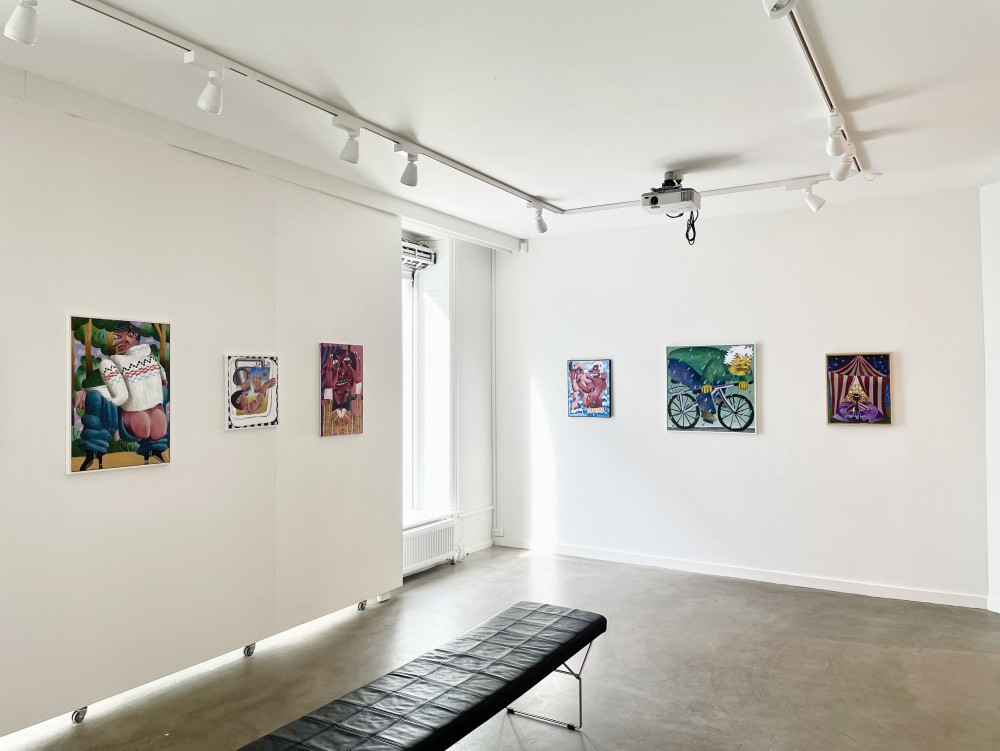 Installation view of the 2021 exhibition "Between a Rock and a Hard Place" by Ralf Kokke at Hans Alf Gallery
